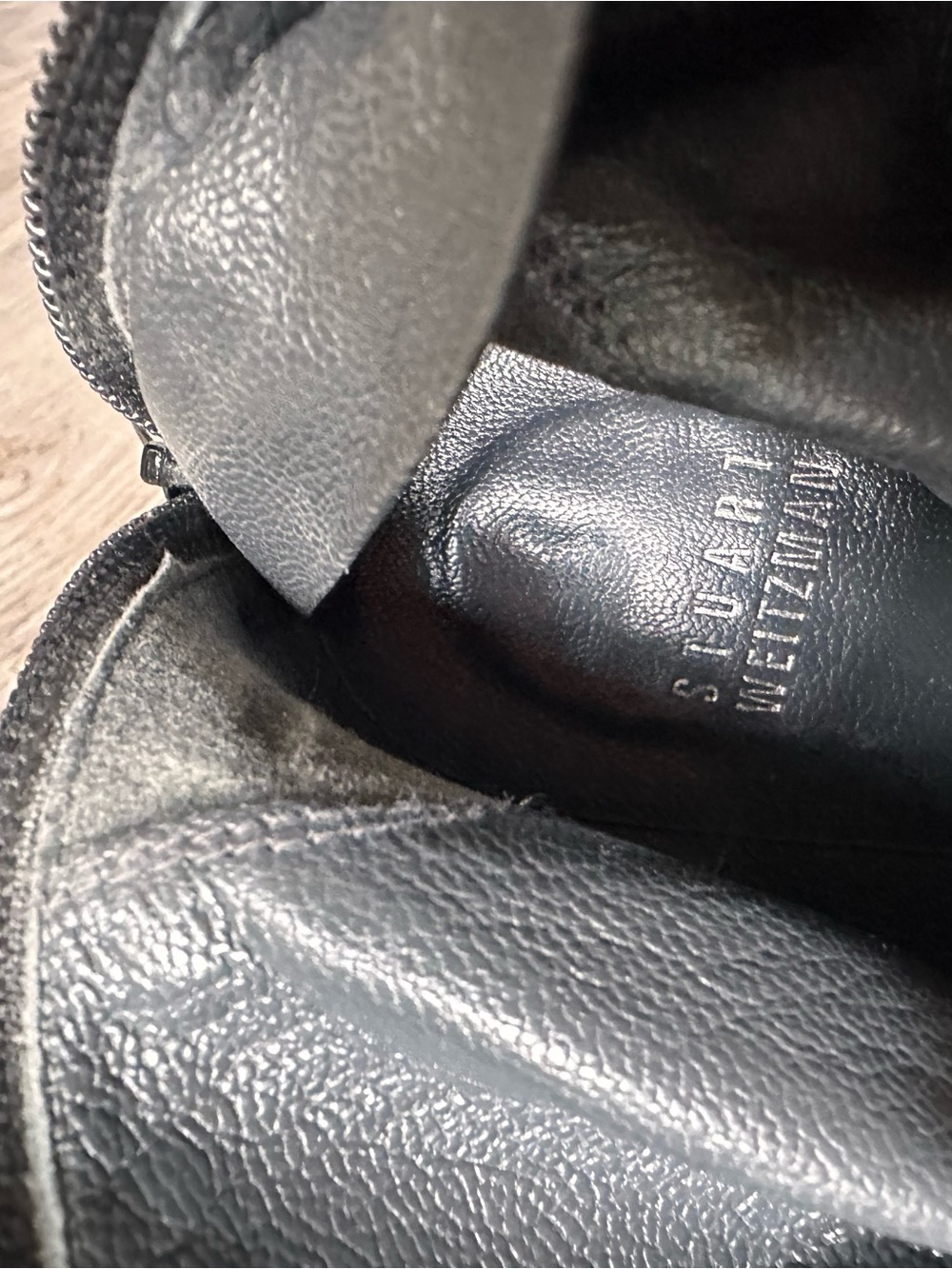 Stuart Weitzman Black Leather Pointed Toe Kitten Heel Ankle Boots - Picture 5 of 6